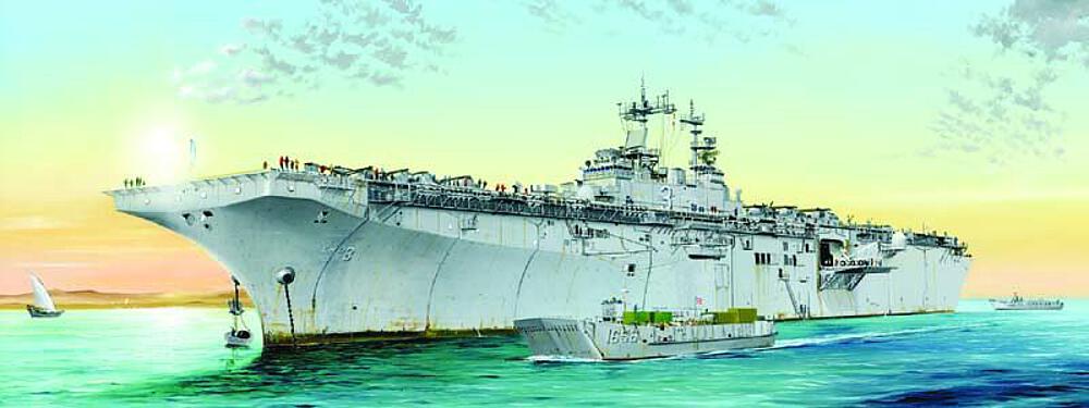 HOBBY BOSS 83404  1/700 LHD-3 USS Kearsarge 