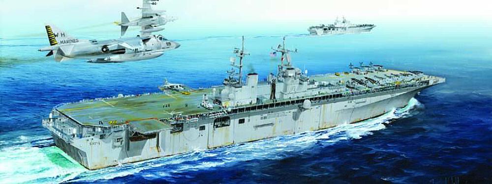 HOBBY BOSS 83405  1/700 LHD-4 USS Boxer 
