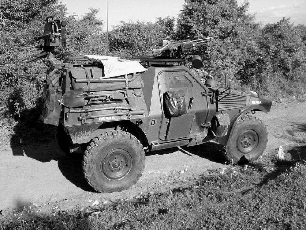 HOBBY BOSS 83877  1/35 Panhard VBL Milan 