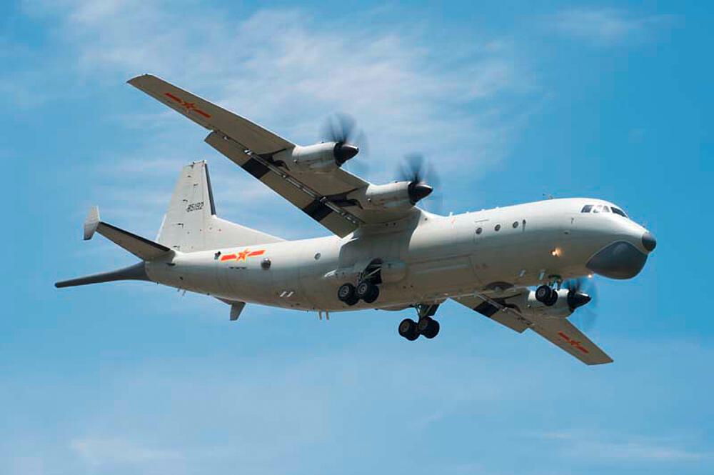 HOBBY BOSS 83905  1/144 GX6 