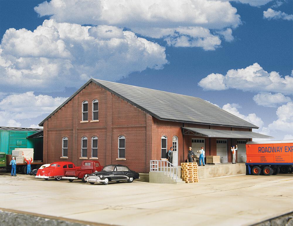 [WALTHERS 933-2954  ] WALTHERS 933-2954   H0  Hangar à fret 24,8 x 23,8 x 11,1 cm