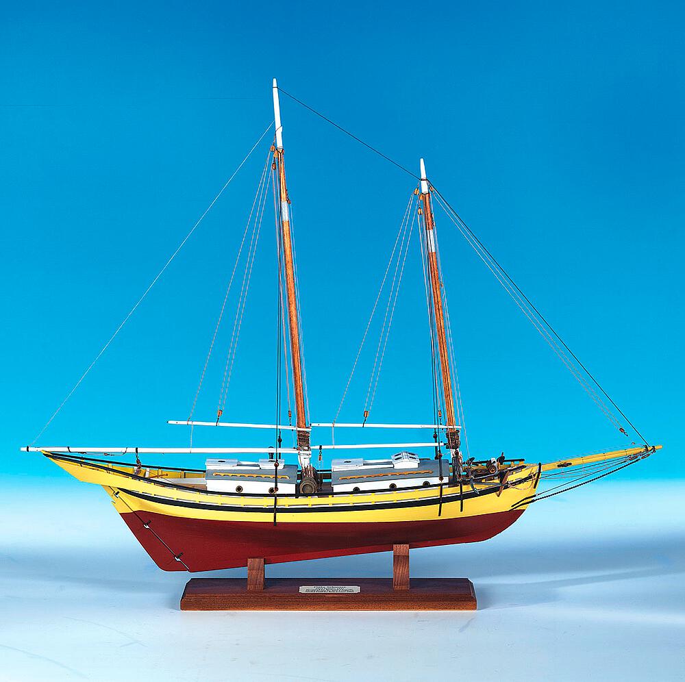 MODEL EXPO MS2180  1/24 Glad Tidings Pinky 