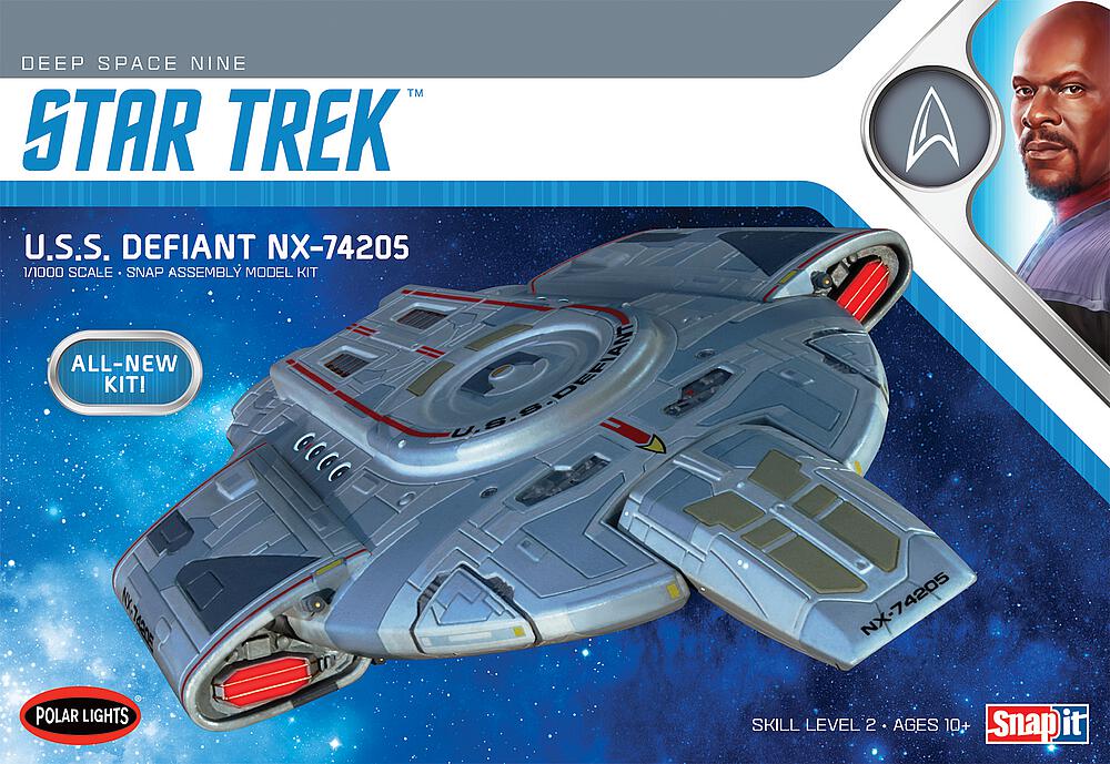 POLAR LIGHTS POL952/12  1/1000 Star Trek USS Defiant 