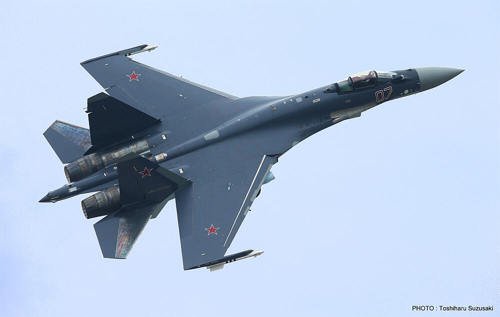 HASEGAWA E44  1/72 SU 35S Flanker 