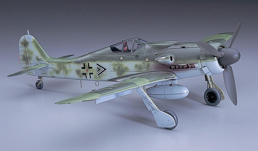 HASEGAWA ST19  1/32 Focke-Wulf FW 190 D9 J150 