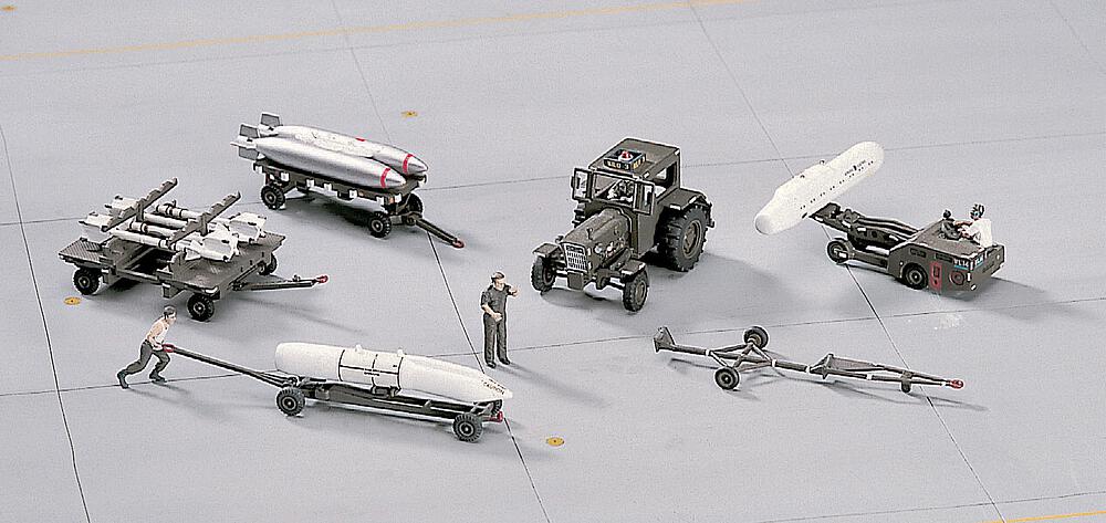 HASEGAWA 35005 X72-5  1/72 Armes d'avion, kit de chargement 