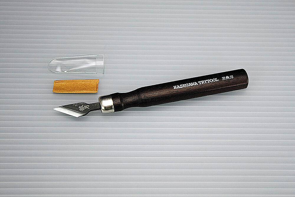 HASEGAWA TT114     Couteau à découper avec lame triangulaire 