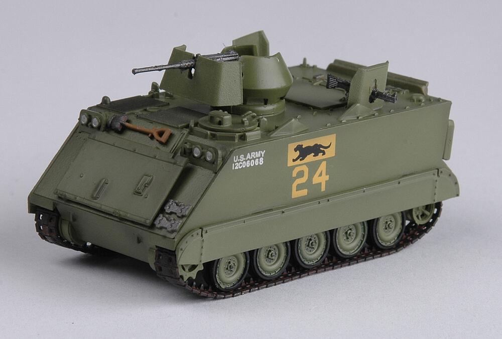 EASY MODEL 35003  1/72 M113A2 8th Infantry Mechanized 