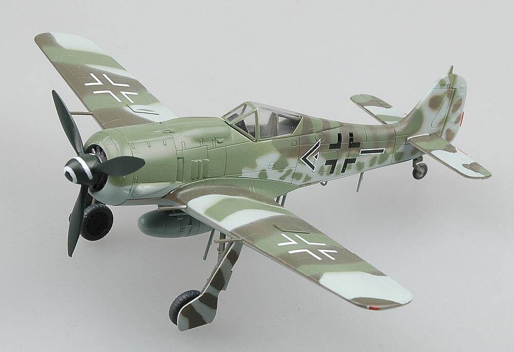 EASY MODEL 36362  1/72 FW190A-8 Commander of II./SG 2, Maj. Karl Kennel 