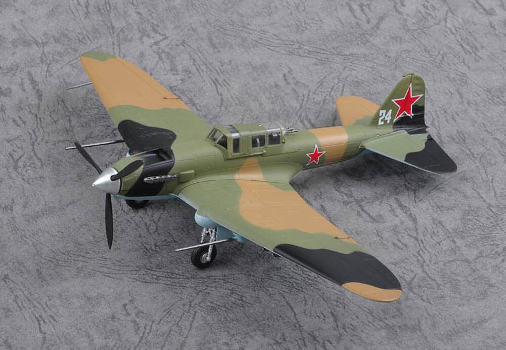 EASY MODEL 36412  1/72 Iliouchine IL-2M3, Weisse24 