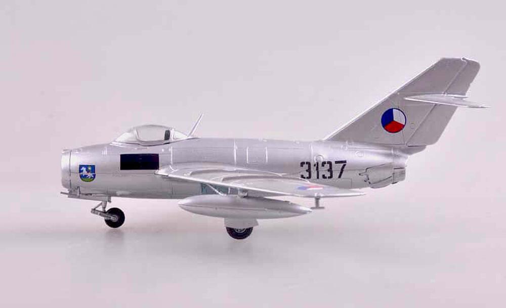 EASY MODEL 37132  1/72 Aero S103 (MiG-15) 