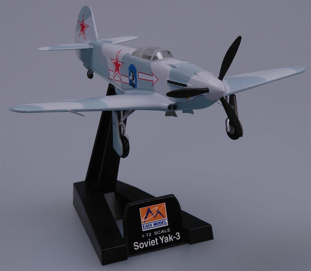EASY MODEL 37226  1/72 Yak-3 303 Fighter Aviation Division, 1945 