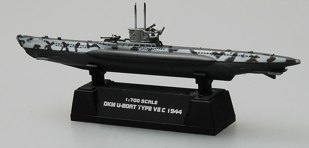 EASY MODEL 37316  1/700 Sous-marin allemand U7C, 1944 