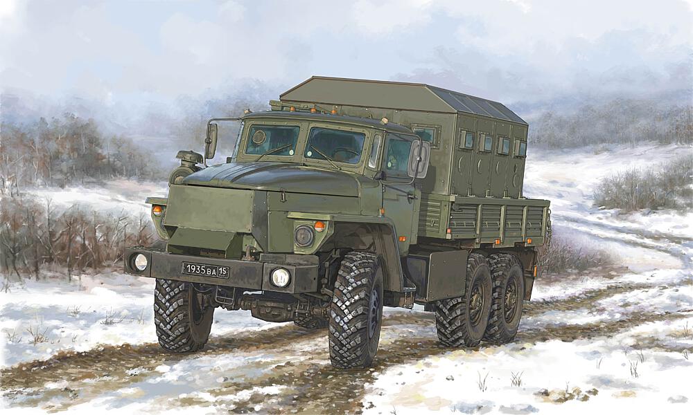 TRUMPETER 1071  1/35 URAL-4320 CHZ 