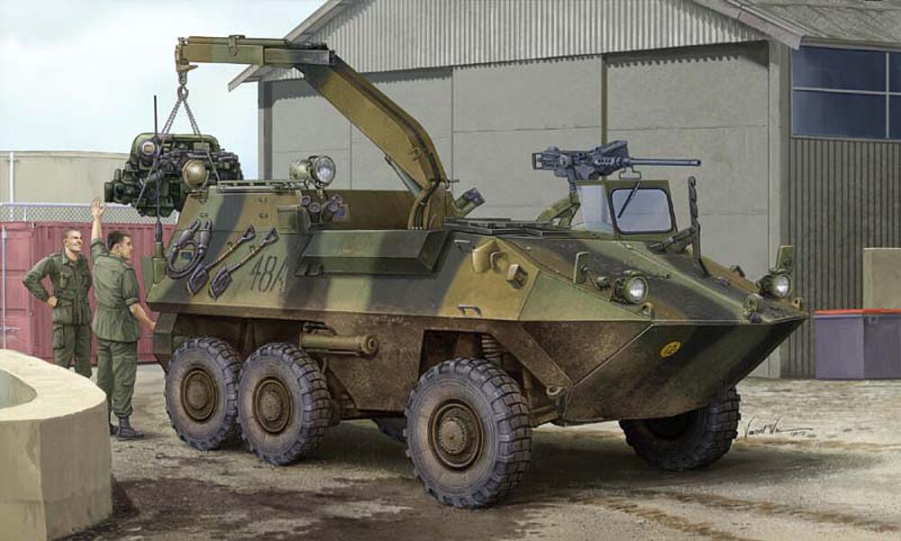 TRUMPETER 1503  1/35 Husky canadien 6 x 6 APC 