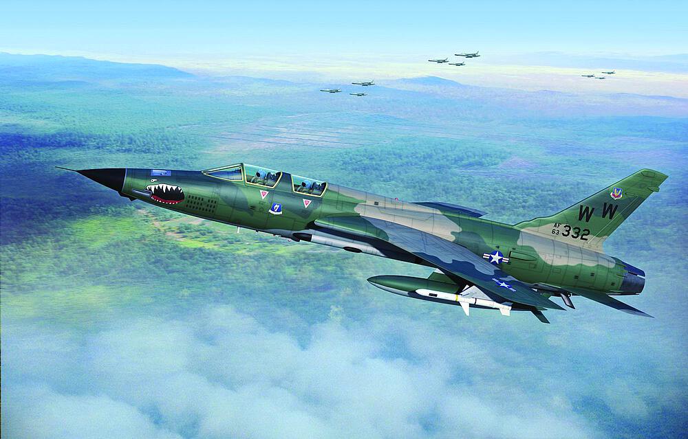 TRUMPETER 1618  1/72 F105G Wild Weasel (Faucon sauvage) 