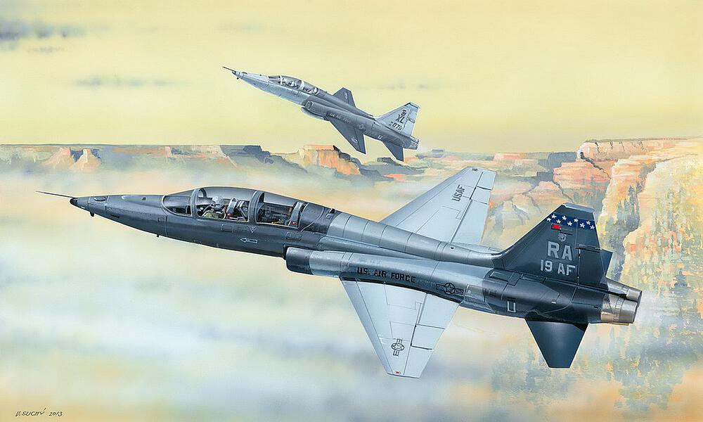 TRUMPETER 2877  1/48 T38C Talon 