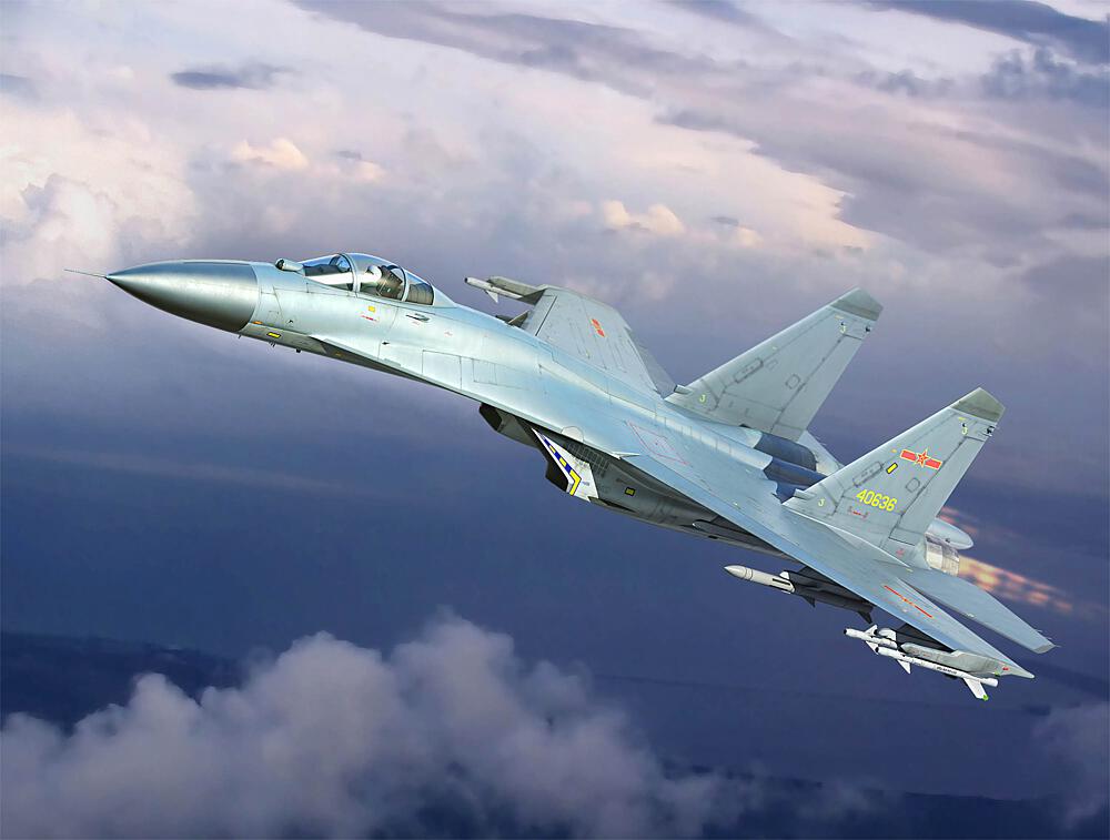TRUMPETER 3915  1/144 Chasseur J-11F 