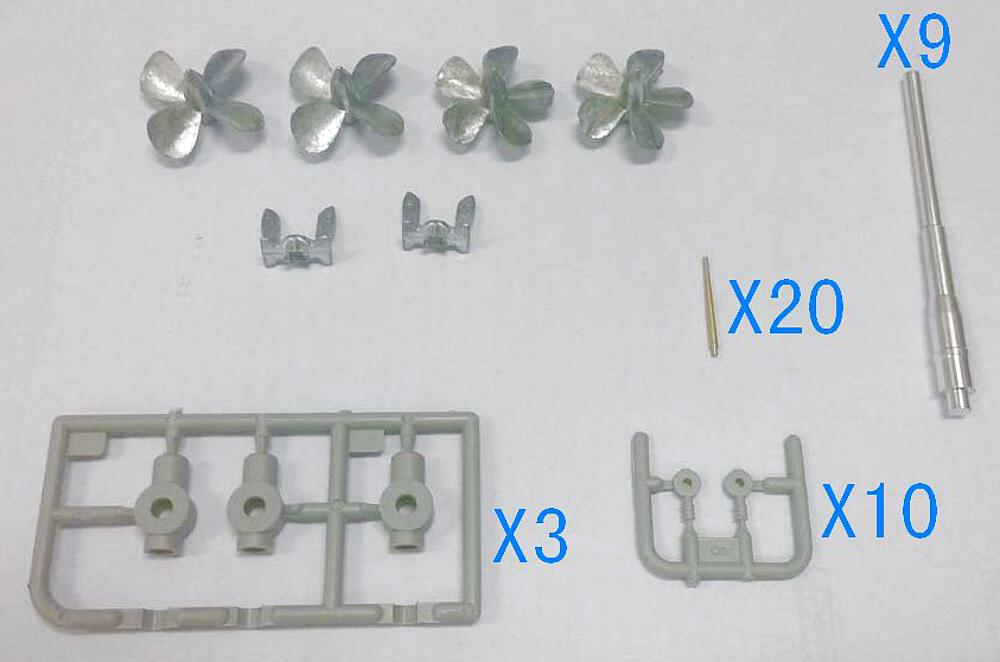 TRUMPETER 6631  1/200 Accessoires pour USS Missouriet Iowa 