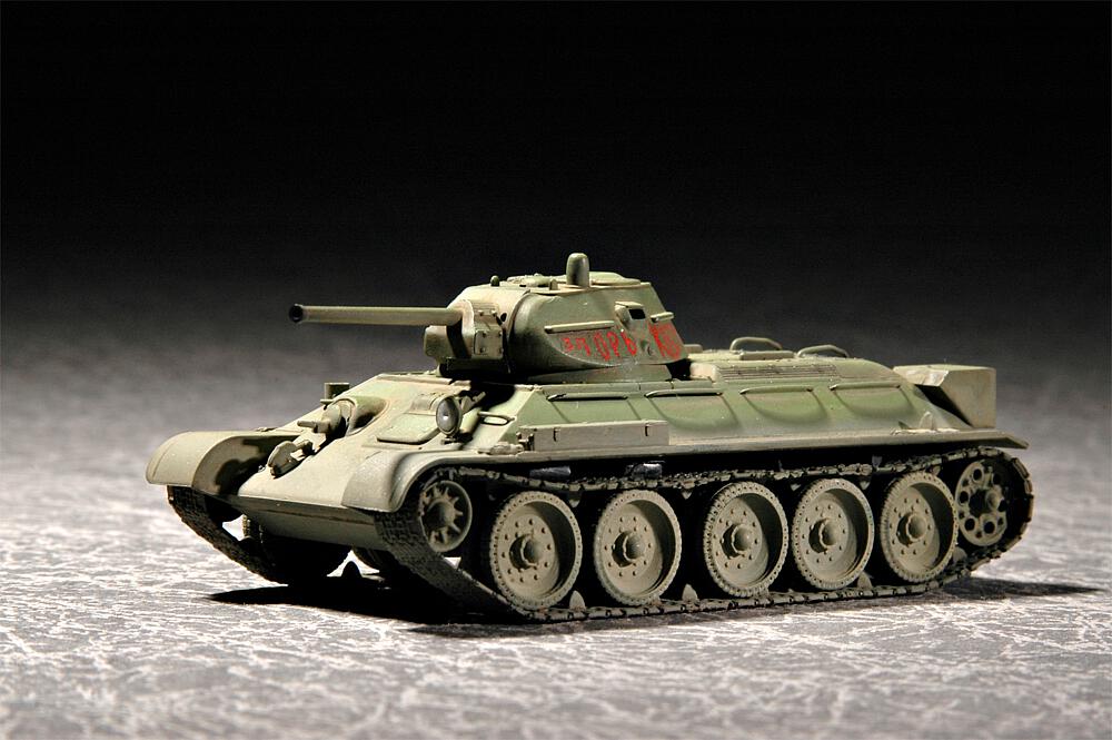 TRUMPETER 7206  1/72 T-34/76, 1942 