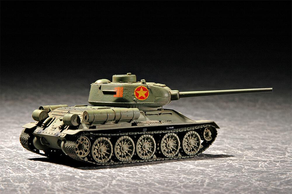 TRUMPETER 7207  1/72 T-34/85, 1944 