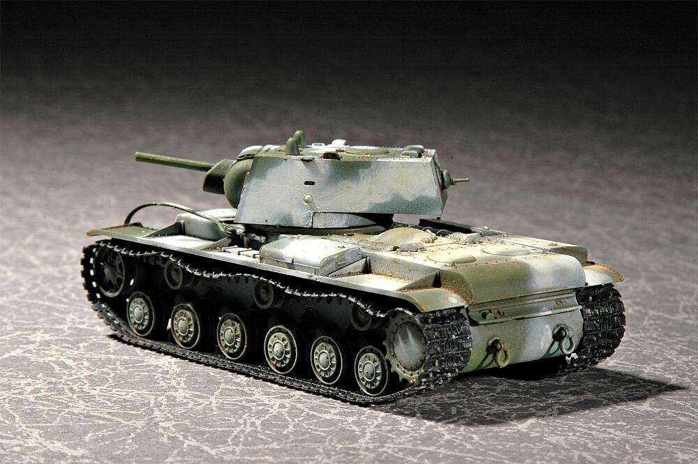 TRUMPETER 7232  1/72 KV-1 1941 KV, tourelle étroite 