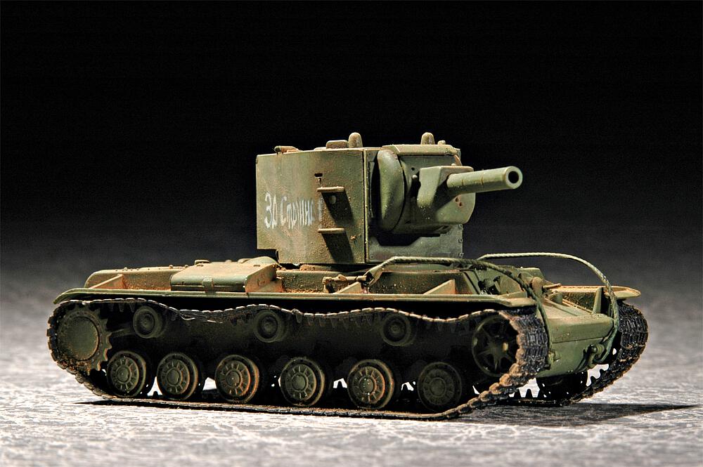 TRUMPETER 7235  1/72 KV-2 M1940 