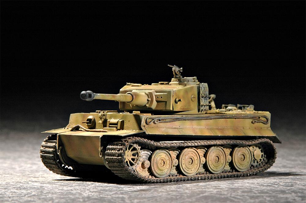 TRUMPETER 7244  1/72 Tiger 1, version tardive 