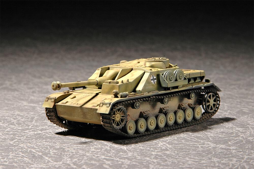 TRUMPETER 7261  1/72 Canon d'assaut allemand IV 