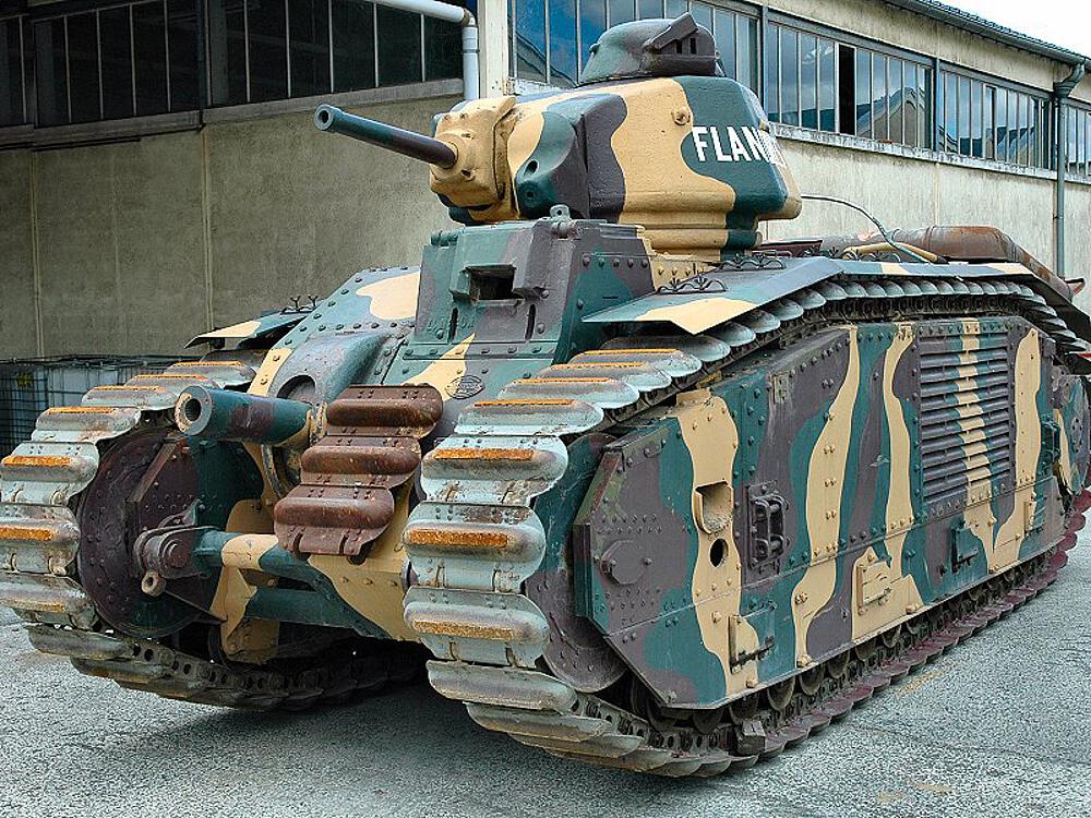 TRUMPETER 7263  1/72 Réservoir lourd français Char B1 