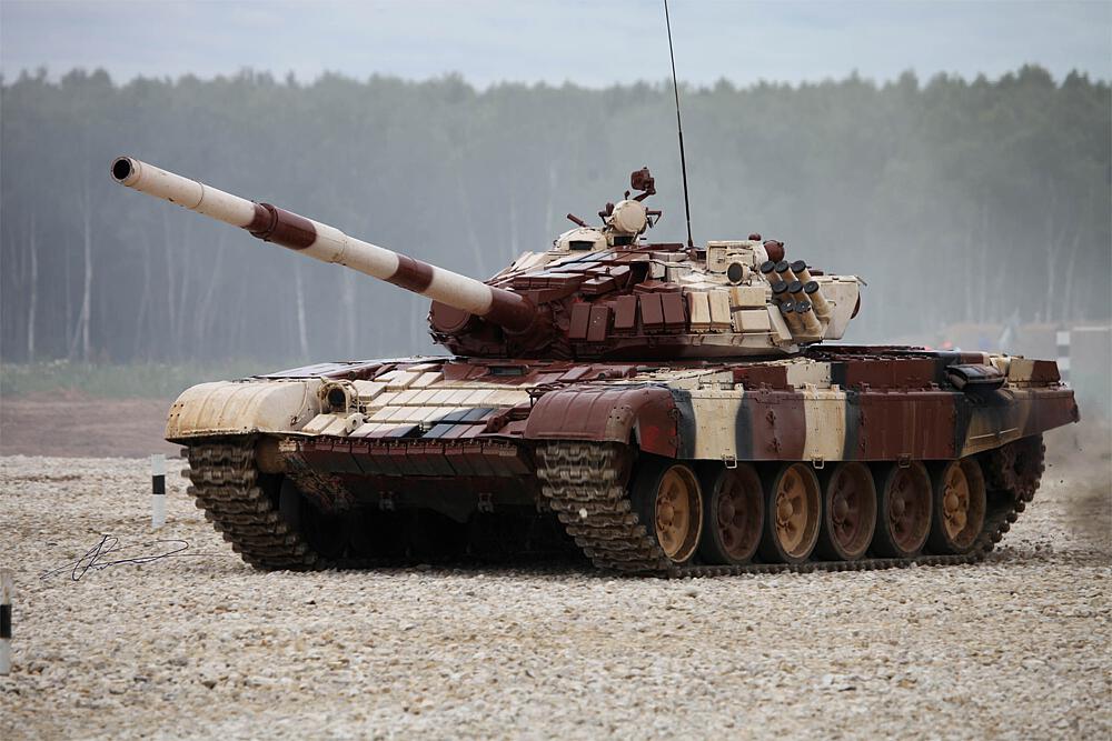 TRUMPETER 9555  1/35 T72B1, avec armure réactive kontak-1 