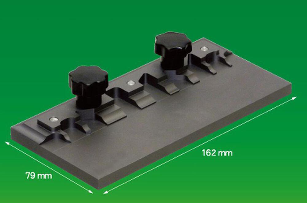 TRUMPETER 9931  Outil : Dispositif de pliage pour pièces photographiques 