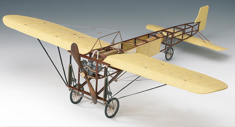 AMATI B1712,01  1/10 Blériot 
