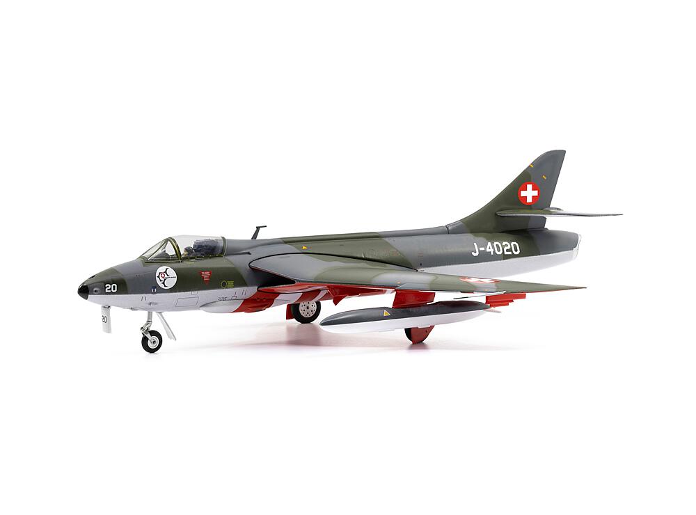 ACE 85001213  1/72 Hunter Mk58 J-4020 Patrouille Suisse 