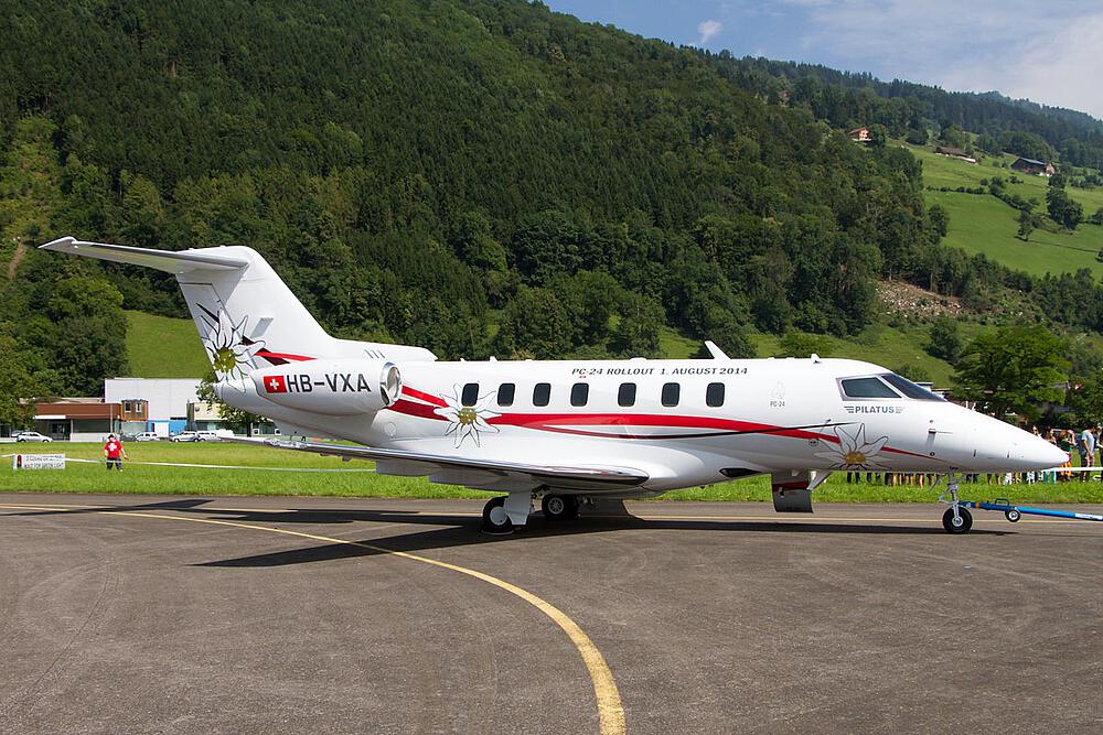 ACE 85001660  1/72 PC-24 Rollout HB-VXA LE 