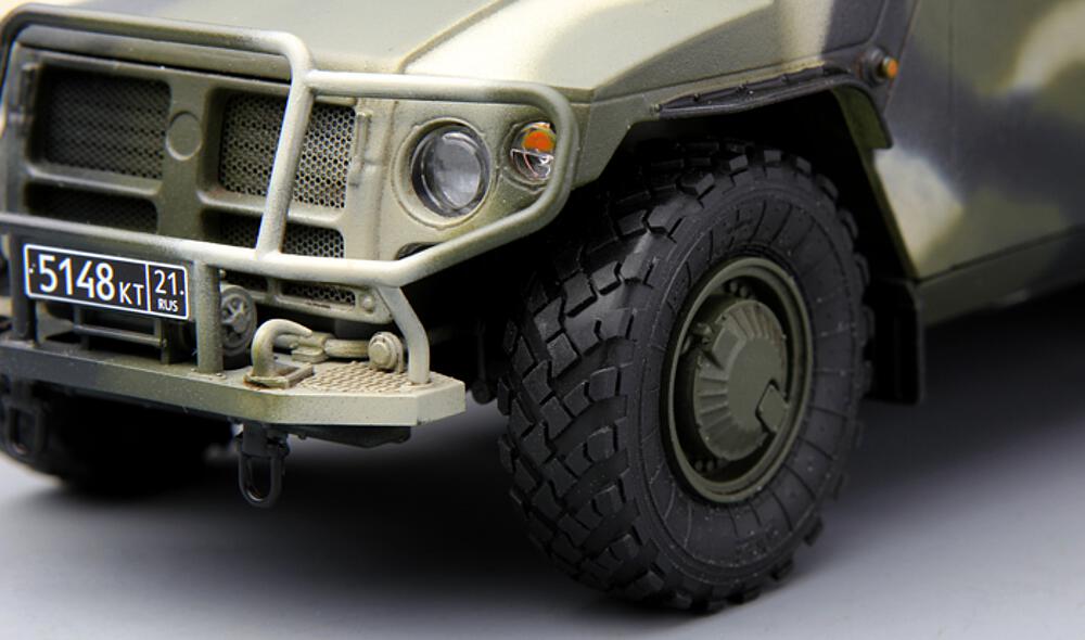 MENG MODEL VS-003  1/35 GAZ 233014 STS Tigre 