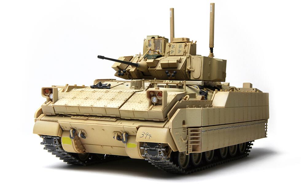 MENG MODEL SS-004  1/35 M2A3 Bradley avec BUSK III 