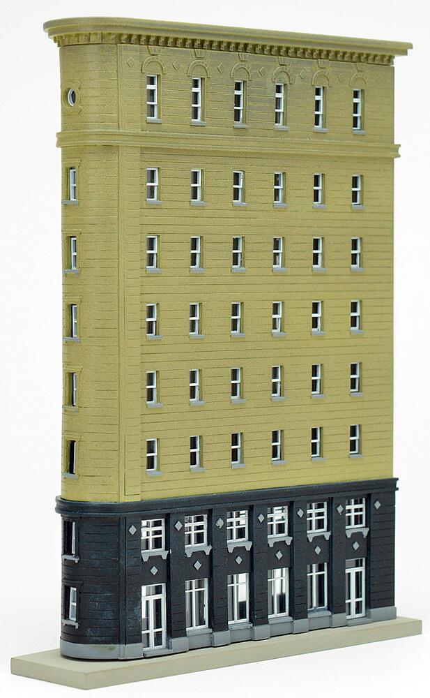 TOMYTEC 301080  N  Schmales Hochhaus, Typ A 14 x 6 x 19 cm