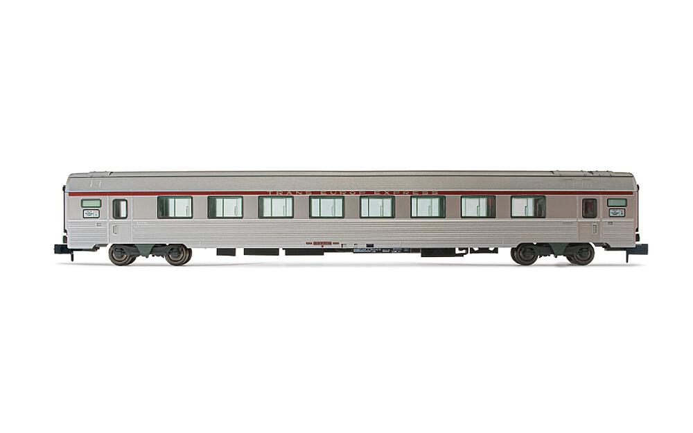 ARNOLD HN4445   N  SNCF, TEE A8u voiture voyageurs Paris - Ruhr 