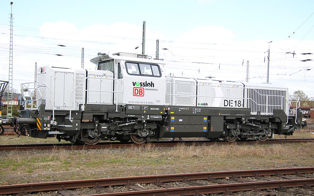ARNOLD HN9058S   TT  DB/NorthRail, locomotive diesel Vossloh DE 18, avec son numérique 