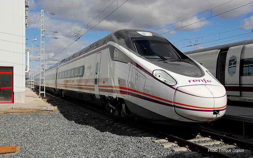 ARNOLD HN2475  1/160   RENFE, rame électrique S-114 