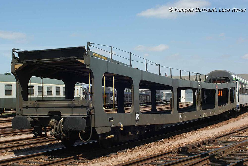 ARNOLD HN4348  1/160   SNCF, wagon de transport de voitures DD DEV 66 