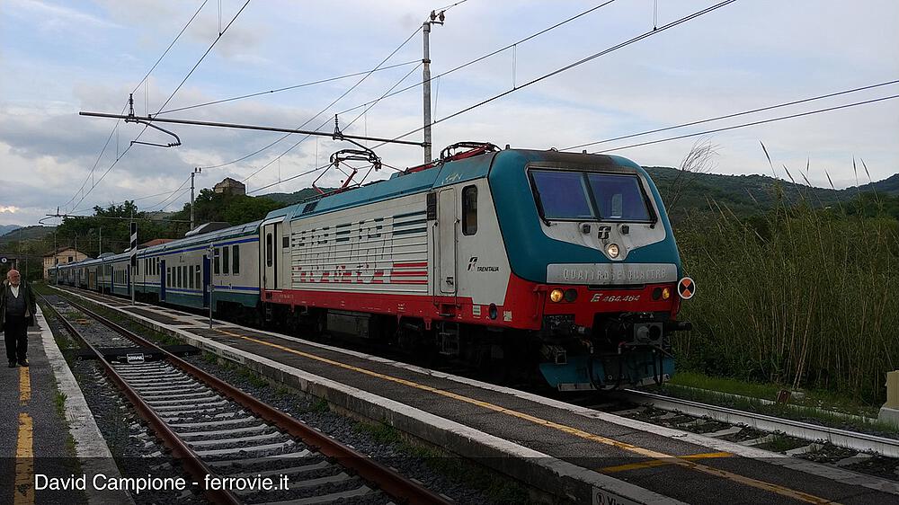 LIMA HL2664  1/87   FS Trenitalia, Locomotive électrique E.464 464, Quattroseiquattro 