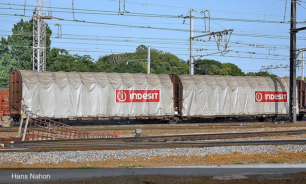 RIVAROSSI HR6570  1/87   FS, wagon à 3 essieux. Wagon à bâche coulissante Lails, Gris, Indesit 