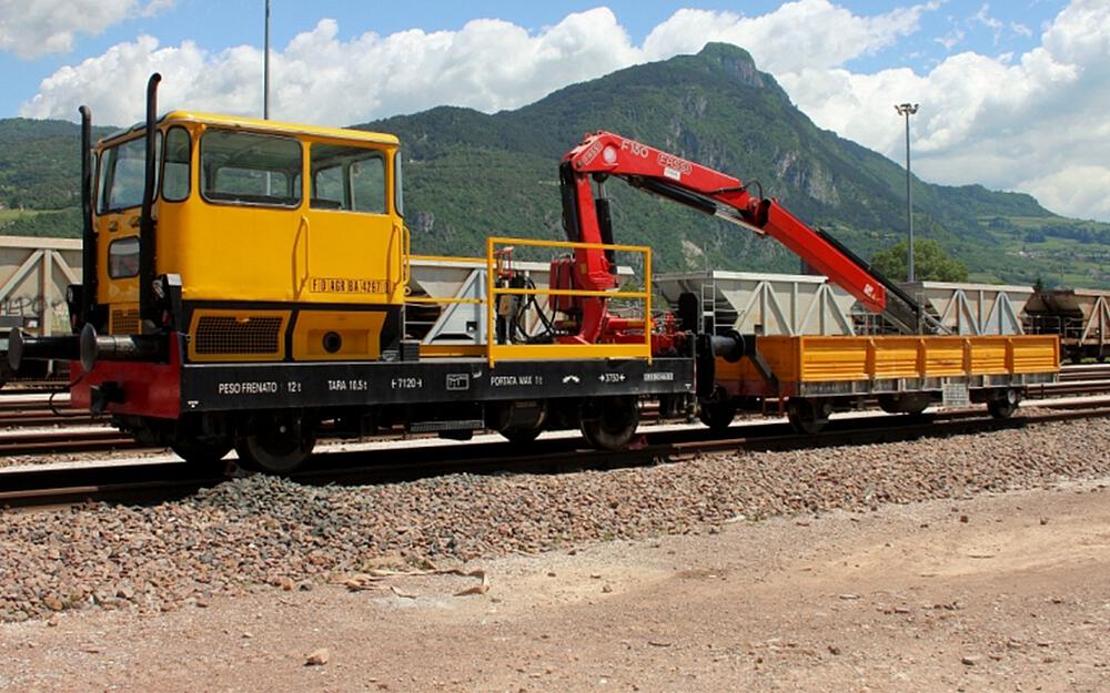 RIVAROSSI HR2909  1/87   FS, Rottenkraftwagen KLV 53, Jaune, RFI en livrée jaune â?RFIâ?Ø, Ep. V-VI 