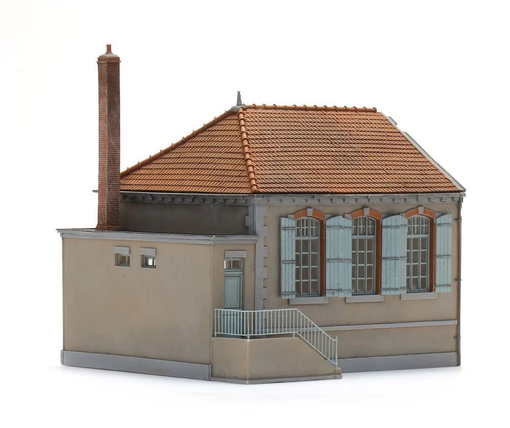 Kit d'extension de l'école du village Mairie française H0 1:87 Kit de construction en résine et pièces gravées, non peintes Artitec 10.434  