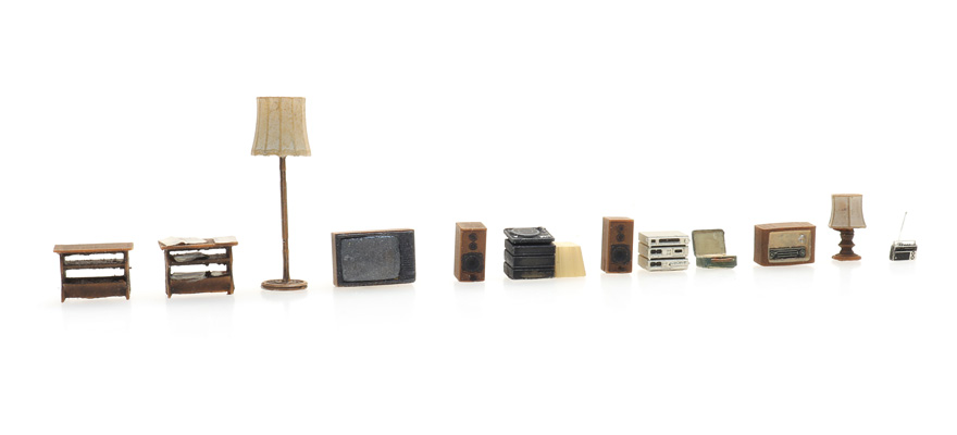 Equipement de salon : lampes, TV, radio H0 1:87 Modèle fini en résine, peint Artitec 387.508  