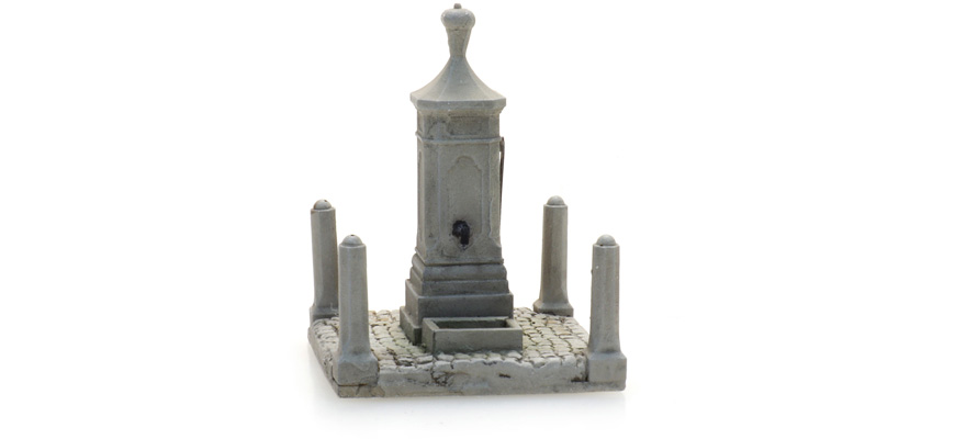 Pompe de village H0 1:87 Modèle fini en résine, peint Artitec 387.542  