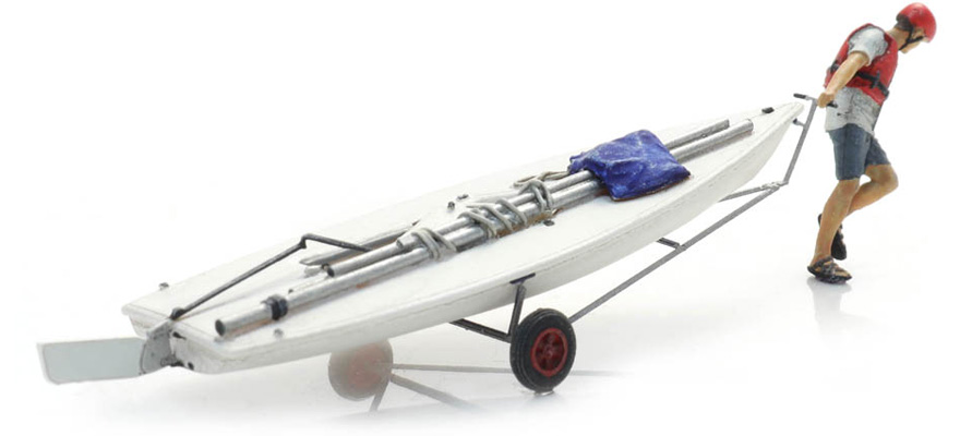 Voilier Laser sur remorque + figurine H0 1:87 Modèle fini en résine, peint Artitec 387.595  