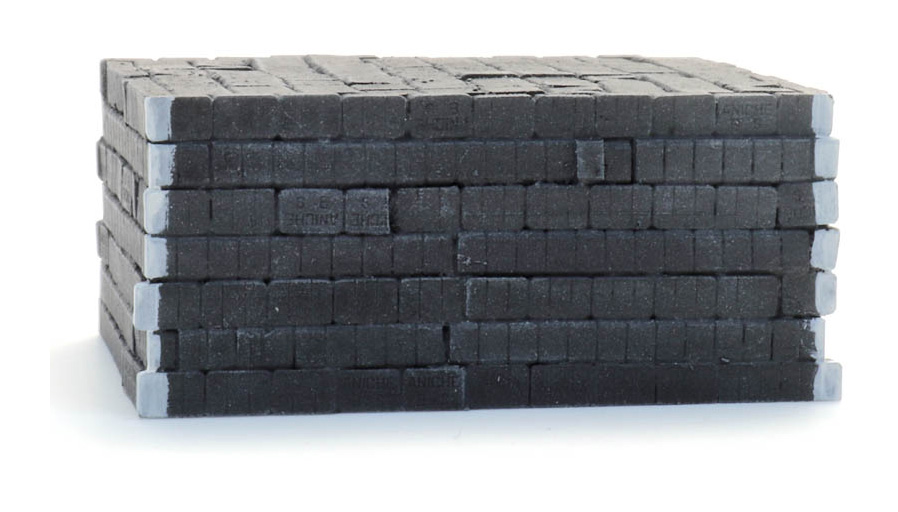 Pile de briquettes dans le dépôt H0 1:87 Modèle fini en résine, peint Artitec 387.621  